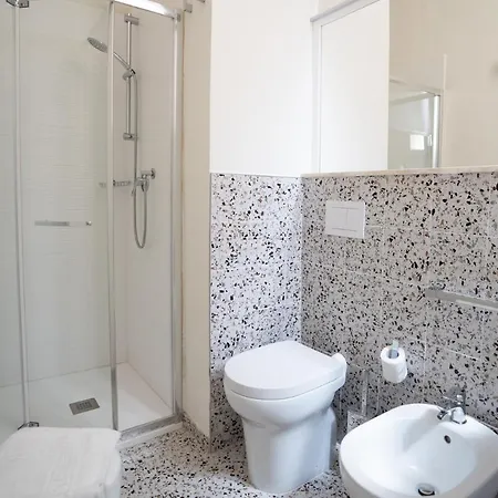 Centrale Hotel 2*