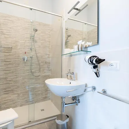 Albergo Centrale 2*