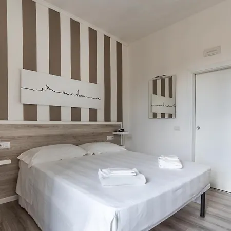 Albergo Centrale 2* سيينا